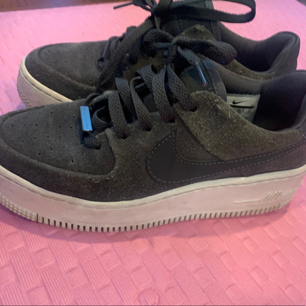 Nike Airforce 1 platform suede